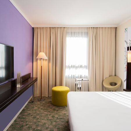 ไอบิส สไตล์ มหาวิหารเอฟรี Hotel Courcouronnes ภายนอก รูปภาพ