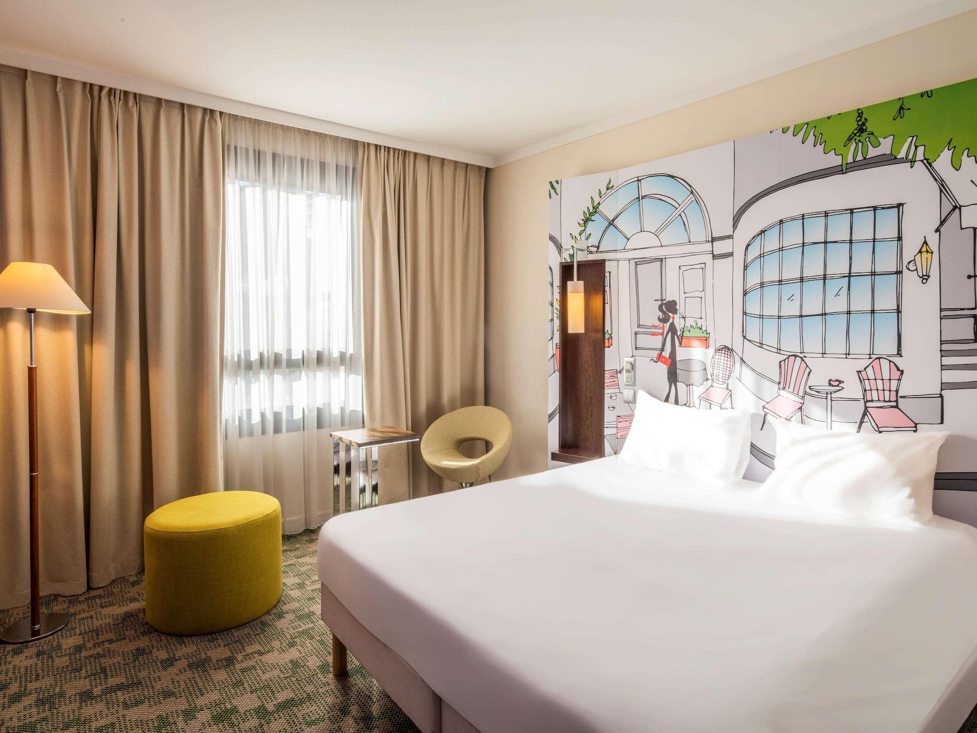 ไอบิส สไตล์ มหาวิหารเอฟรี Hotel Courcouronnes ภายนอก รูปภาพ